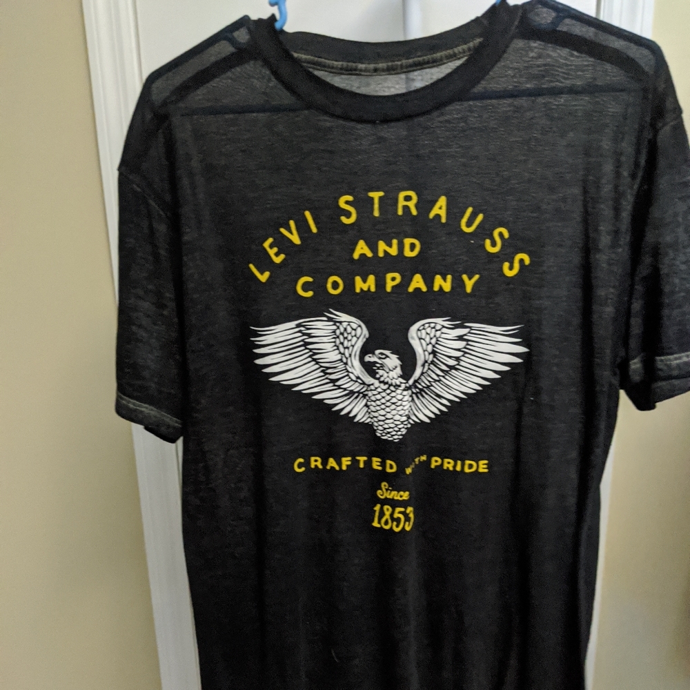Tee shirt